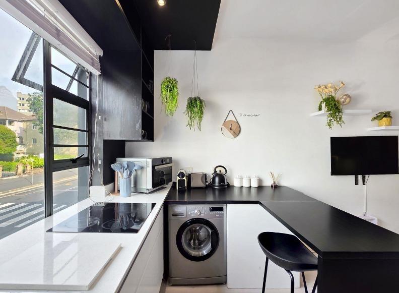 0 Bedroom Property for Sale in Sea Point Western Cape